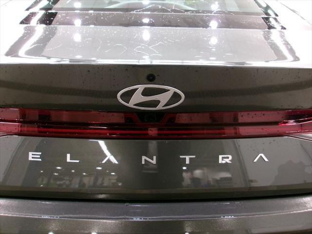 new 2024 Hyundai Elantra car, priced at $25,224