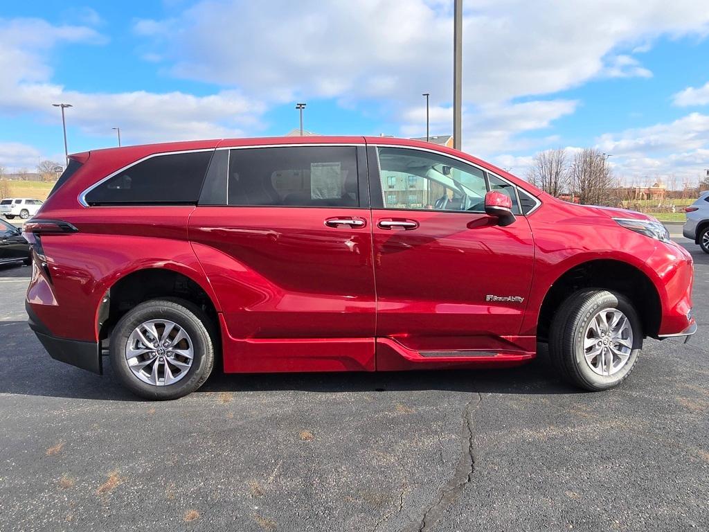 used 2024 Toyota Sienna car, priced at $88,615