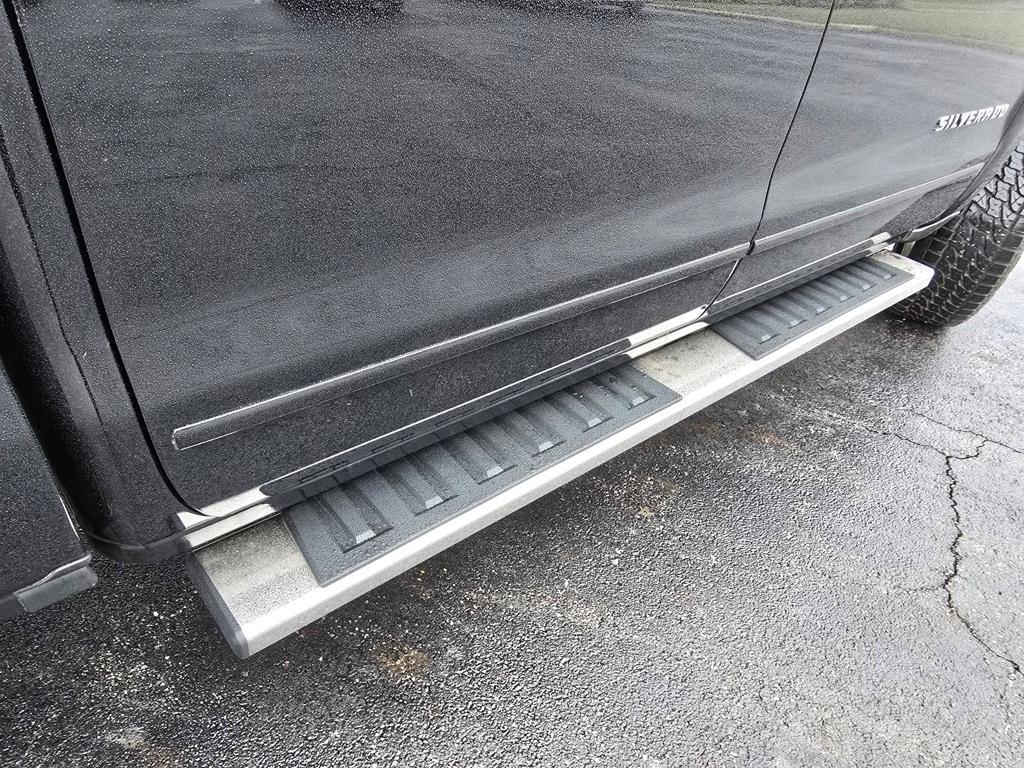 used 2018 Chevrolet Silverado 1500 car, priced at $28,425