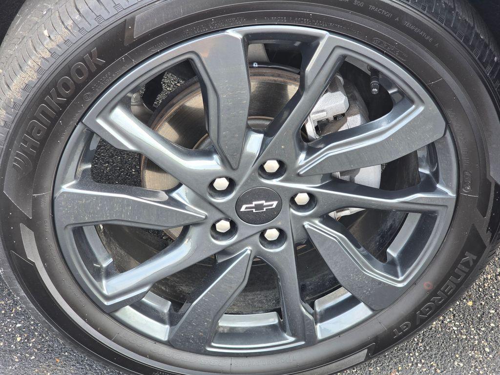 used 2024 Chevrolet Equinox car, priced at $29,999
