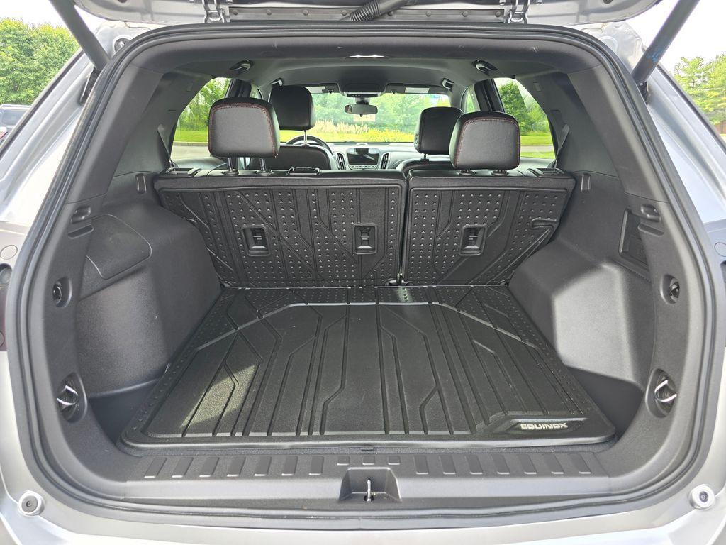 used 2024 Chevrolet Equinox car, priced at $29,999