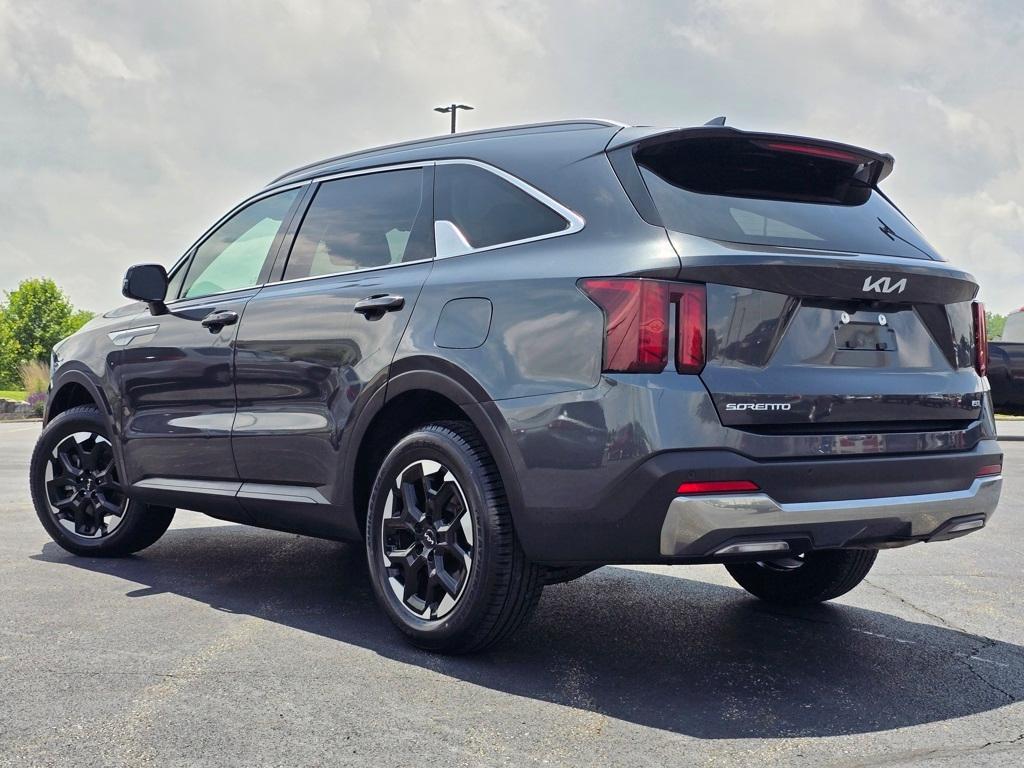 used 2024 Kia Sorento car, priced at $31,802