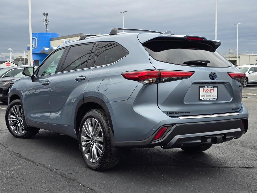 used 2022 Toyota Highlander Hybrid car, priced at $44,193