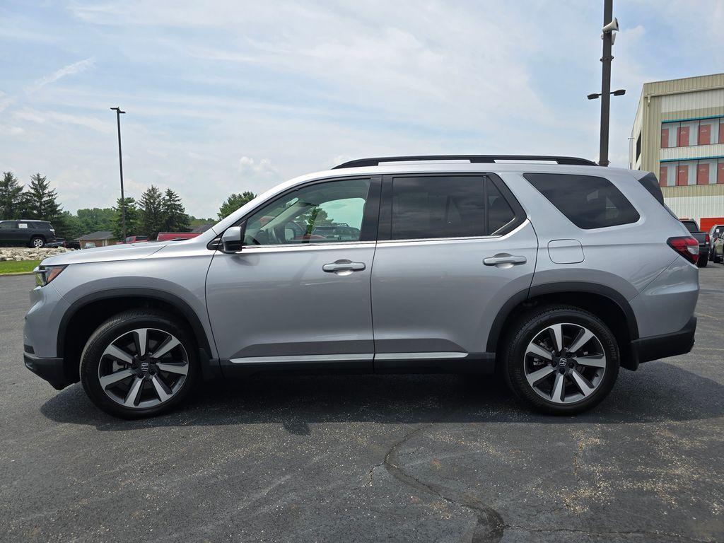 used 2024 Honda Pilot car, priced at $43,438