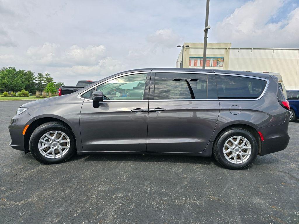 used 2023 Chrysler Pacifica car, priced at $24,999