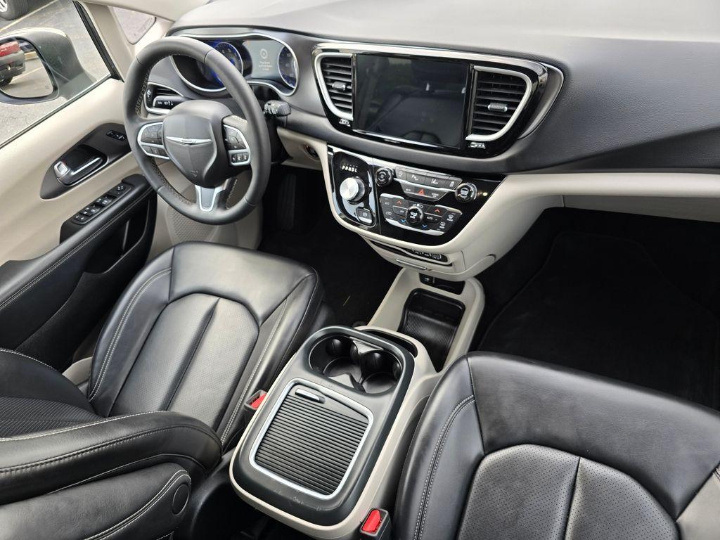 used 2023 Chrysler Pacifica car, priced at $24,999
