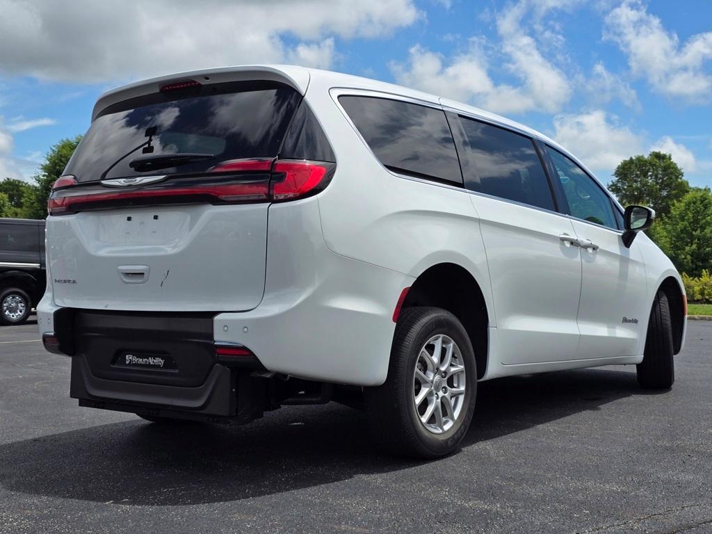 used 2023 Chrysler Pacifica car, priced at $51,995