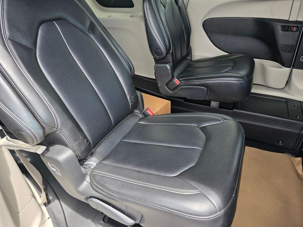 used 2023 Chrysler Pacifica car, priced at $51,995