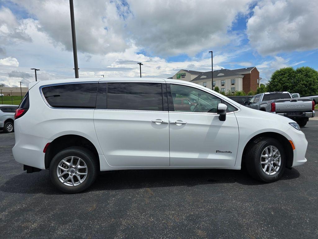 used 2023 Chrysler Pacifica car, priced at $51,995