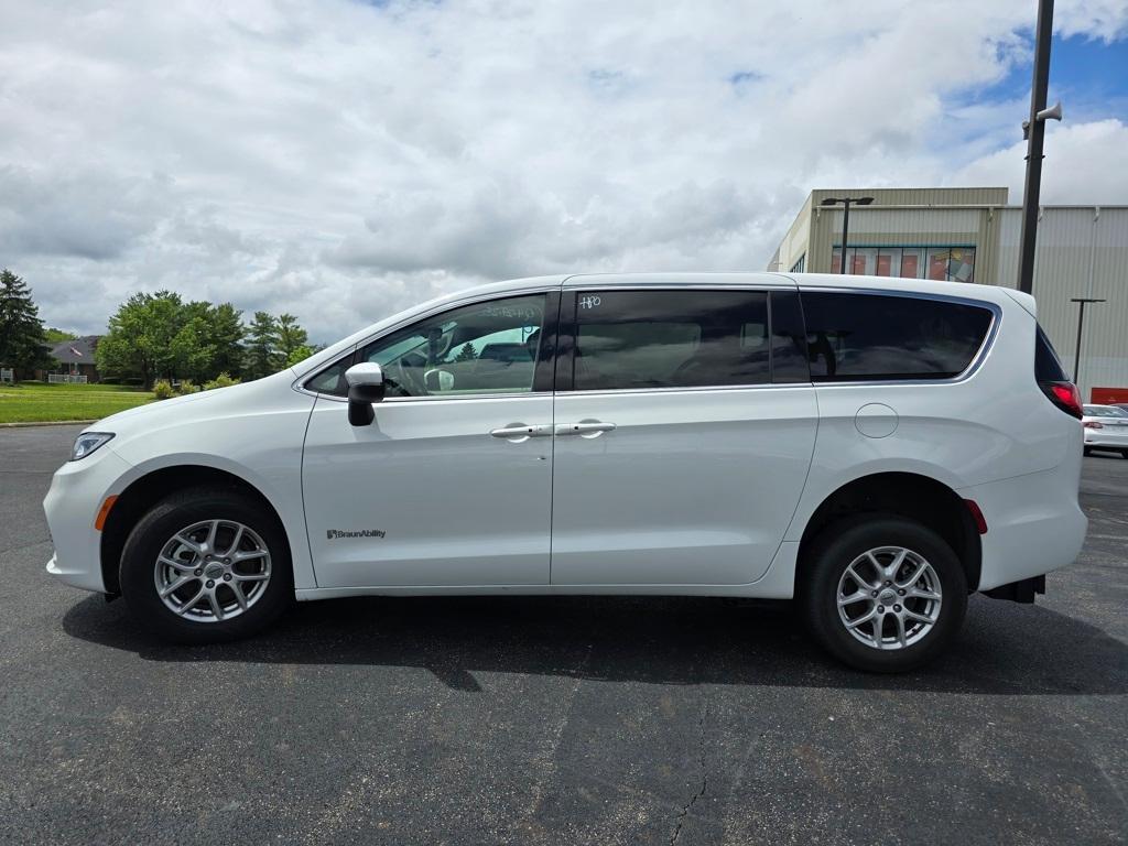 used 2023 Chrysler Pacifica car, priced at $51,995