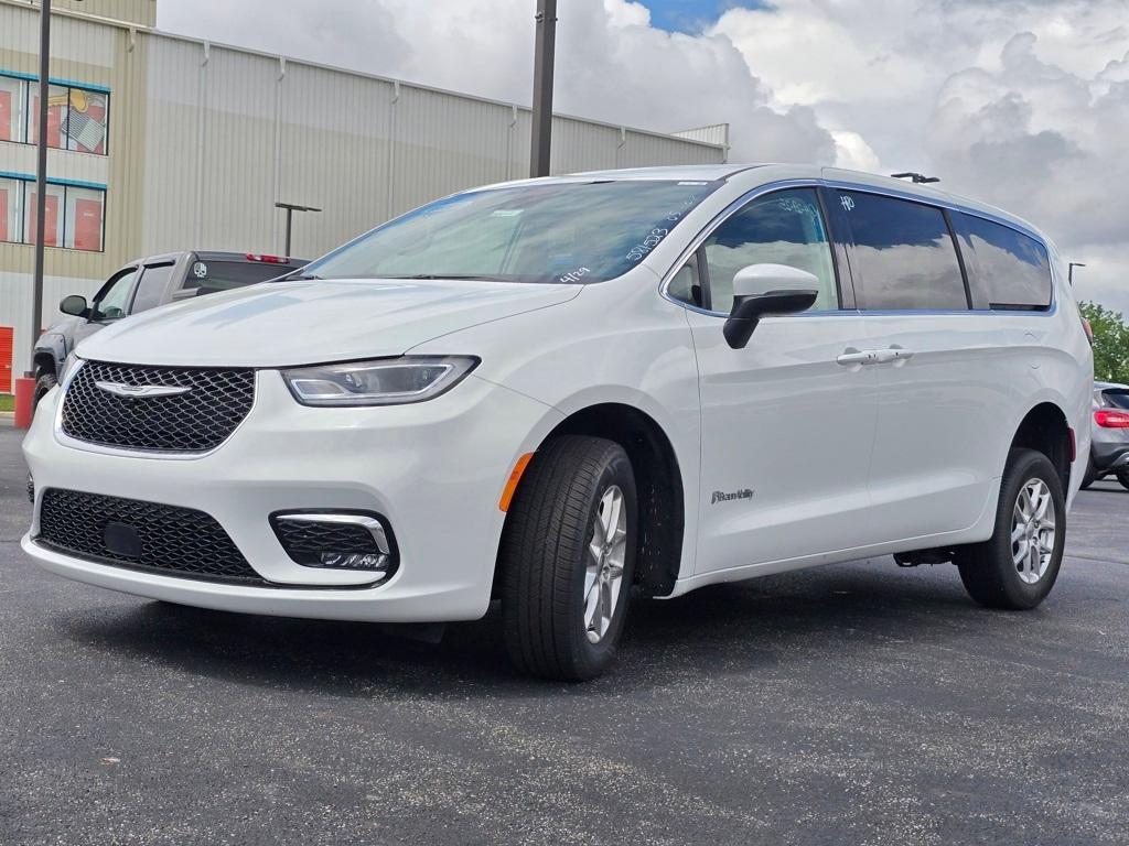 used 2023 Chrysler Pacifica car, priced at $51,995