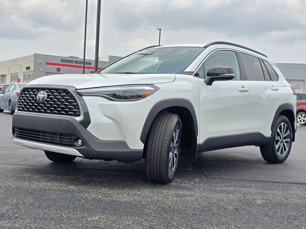 new 2025 Toyota Corolla Cross car, priced at $33,189