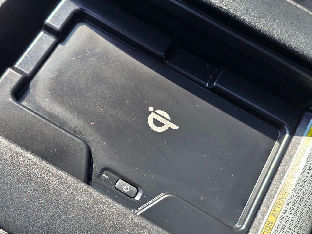 used 2022 Toyota Highlander Hybrid car, priced at $39,996