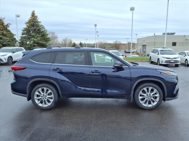 used 2022 Toyota Highlander car, priced at $42,122