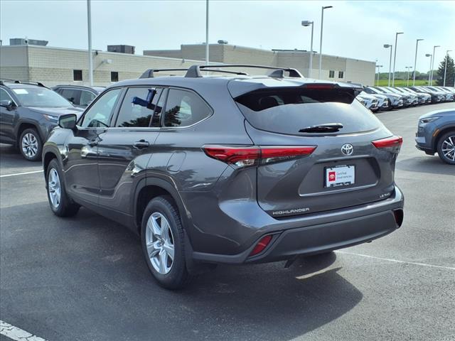 used 2022 Toyota Highlander car, priced at $38,190