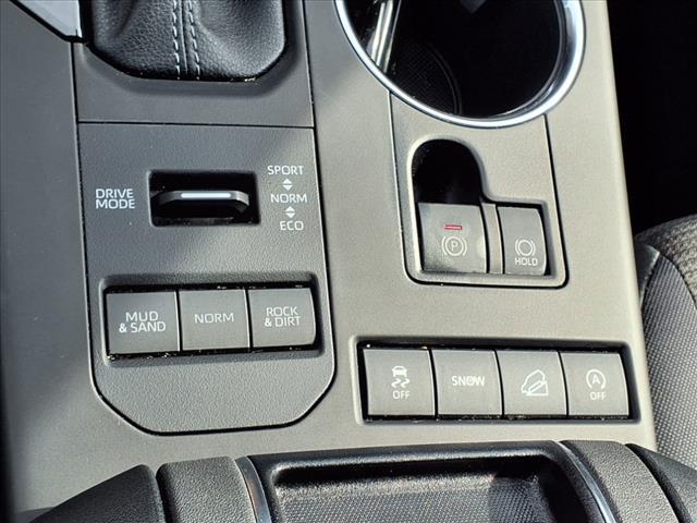 used 2022 Toyota Highlander car, priced at $38,190