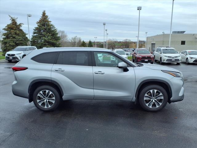 used 2021 Toyota Highlander car, priced at $40,872