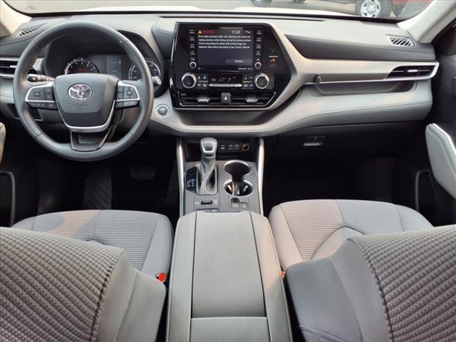 used 2022 Toyota Highlander car, priced at $37,897
