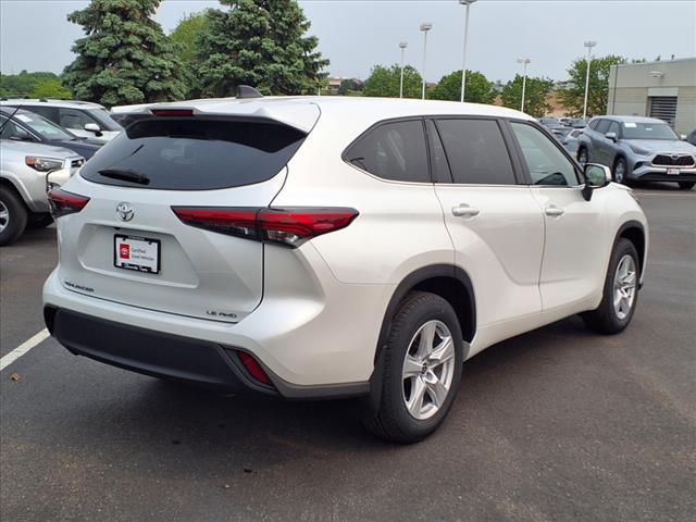 used 2022 Toyota Highlander car, priced at $37,897