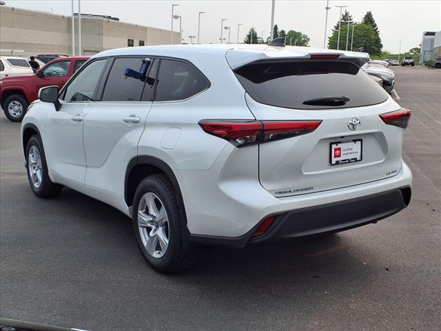 used 2022 Toyota Highlander car, priced at $37,897