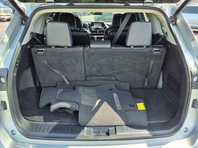 used 2022 Toyota Highlander car, priced at $41,407