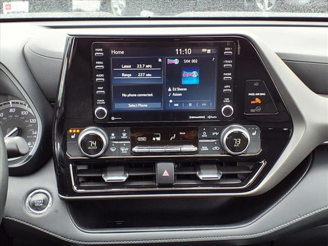 used 2022 Toyota Highlander car, priced at $37,852