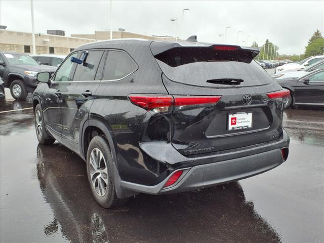 used 2022 Toyota Highlander car, priced at $37,852