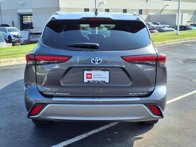 used 2022 Toyota Highlander Hybrid car, priced at $38,926