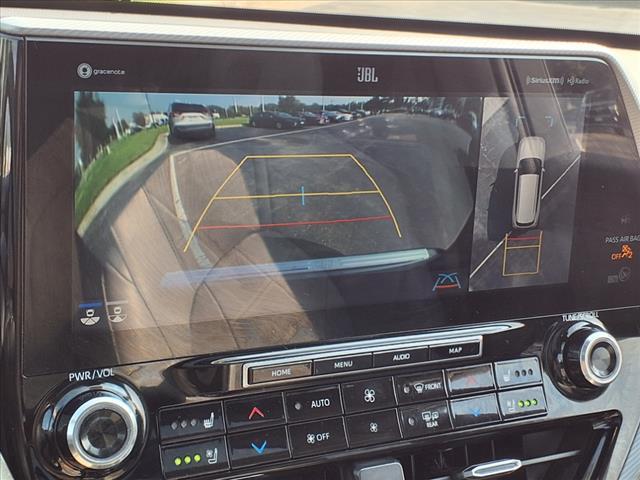 used 2022 Toyota Highlander Hybrid car, priced at $38,926