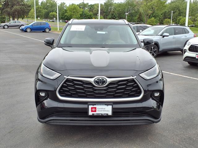 used 2021 Toyota Highlander car, priced at $38,125