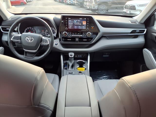 used 2022 Toyota Highlander car, priced at $40,724