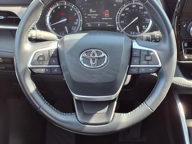 used 2022 Toyota Highlander car, priced at $42,987