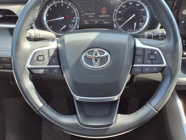 used 2022 Toyota Highlander car, priced at $42,265