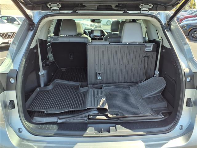 used 2022 Toyota Highlander car, priced at $42,265