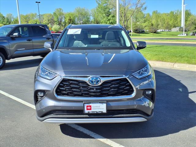 used 2022 Toyota Highlander Hybrid car, priced at $51,299