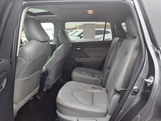 used 2022 Toyota Highlander car, priced at $41,515