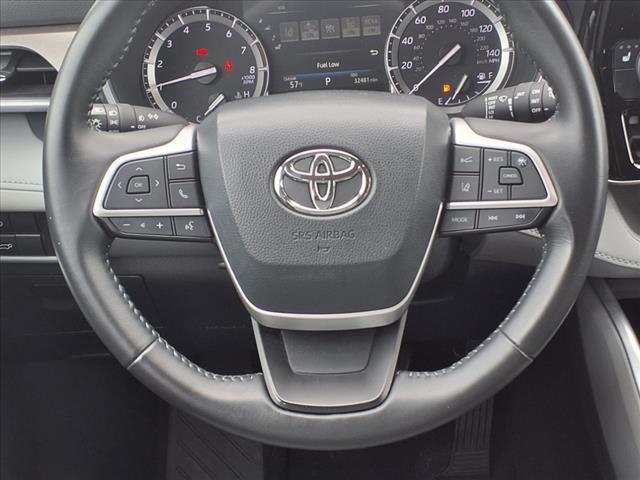 used 2022 Toyota Highlander car, priced at $41,515