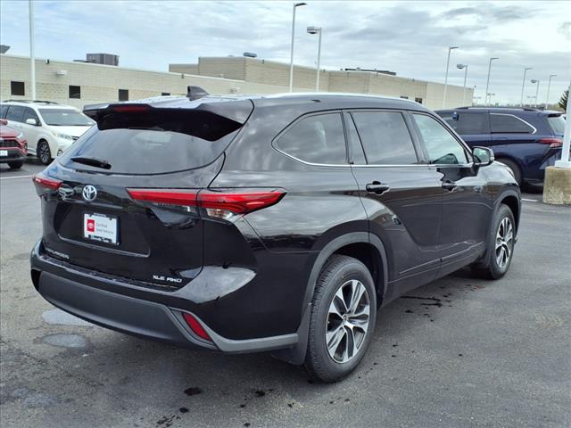 used 2021 Toyota Highlander car, priced at $36,868