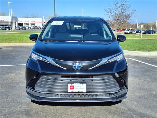 used 2023 Toyota Sienna car, priced at $38,210