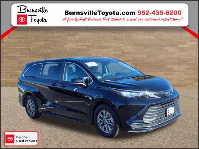 used 2023 Toyota Sienna car, priced at $38,210