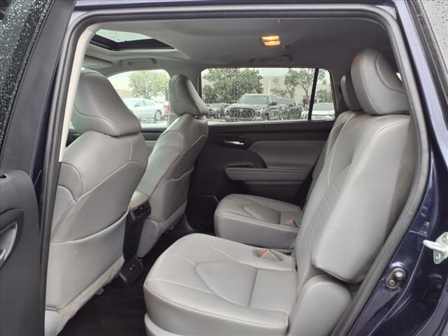 used 2021 Toyota Highlander Hybrid car, priced at $38,012