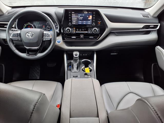 used 2021 Toyota Highlander Hybrid car, priced at $38,012