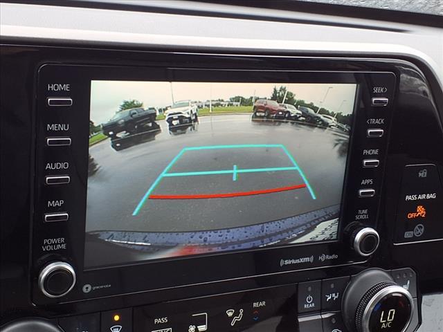 used 2021 Toyota Highlander Hybrid car, priced at $38,012