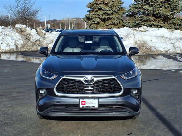 used 2021 Toyota Highlander car, priced at $40,211