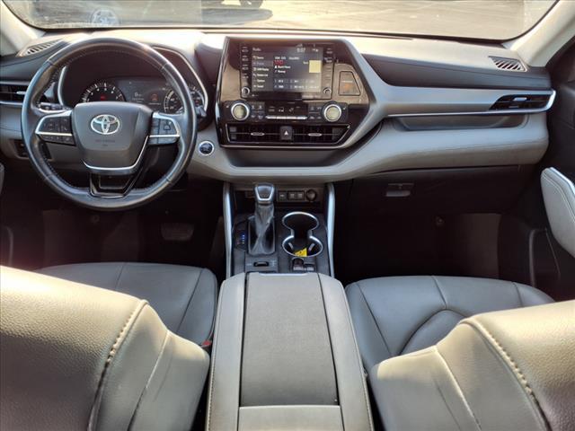 used 2021 Toyota Highlander car, priced at $40,211