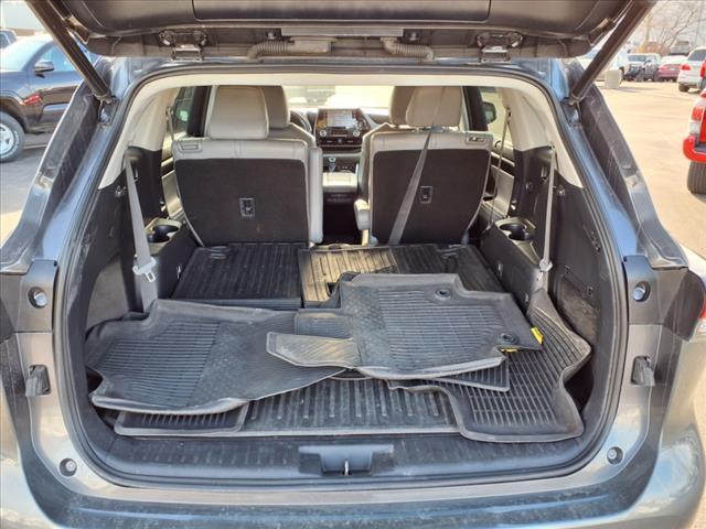 used 2021 Toyota Highlander car, priced at $40,211