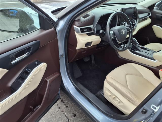 used 2021 Toyota Highlander car, priced at $37,642