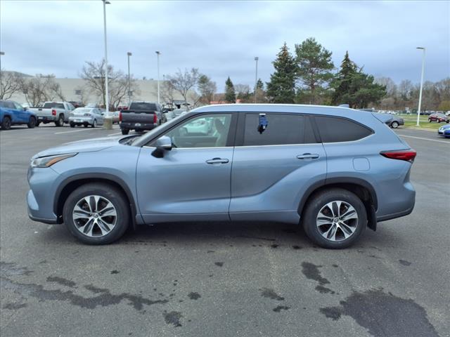 used 2021 Toyota Highlander car, priced at $37,642