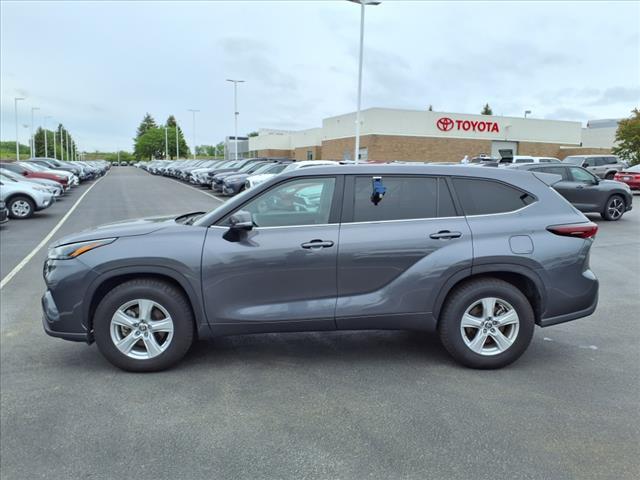 used 2024 Toyota Highlander car, priced at $44,298