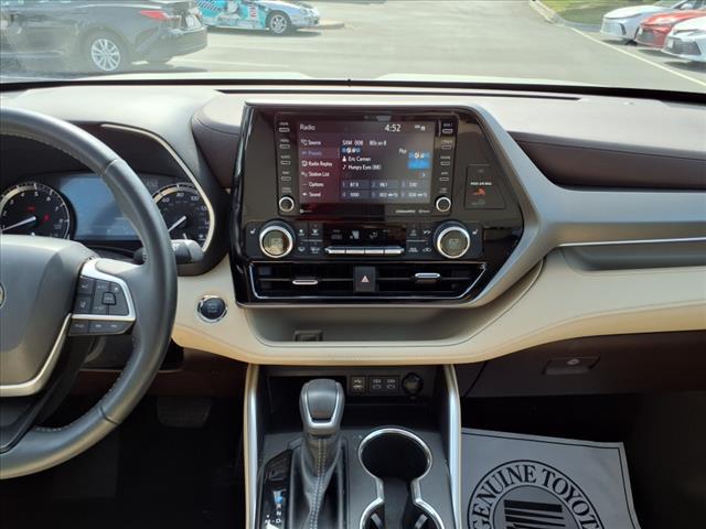 used 2022 Toyota Highlander car, priced at $42,023